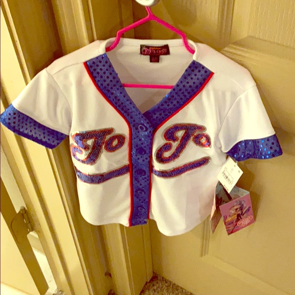 JoJo shirt size youth x/s 4/5